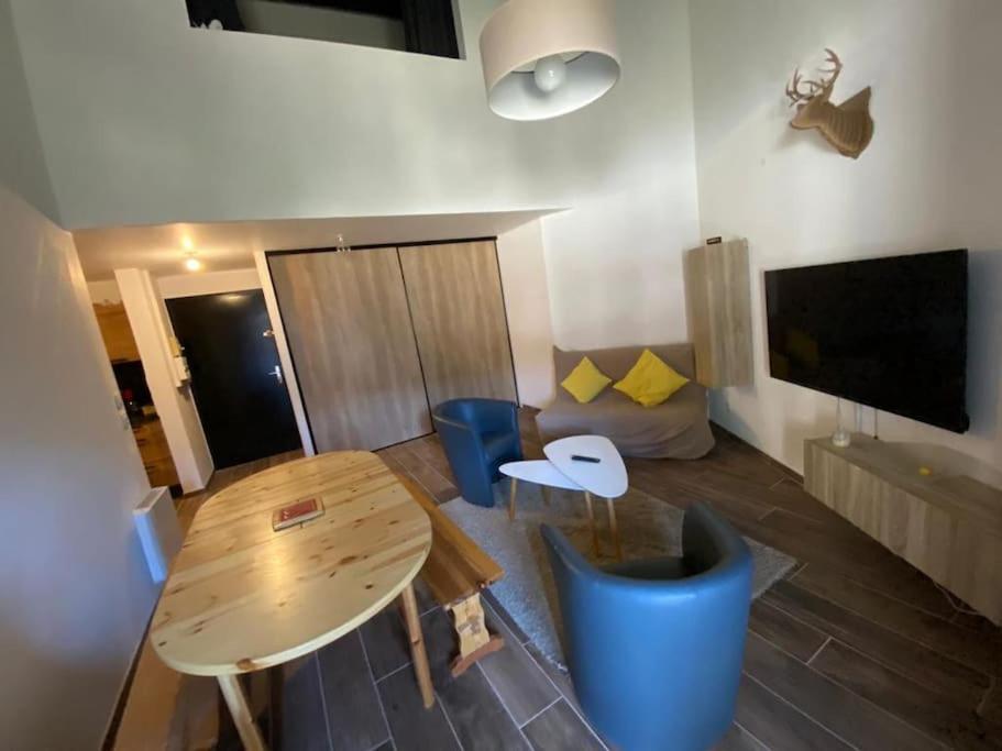 Appartement Cocooning Entierement Renove Les Angles  Buitenkant foto