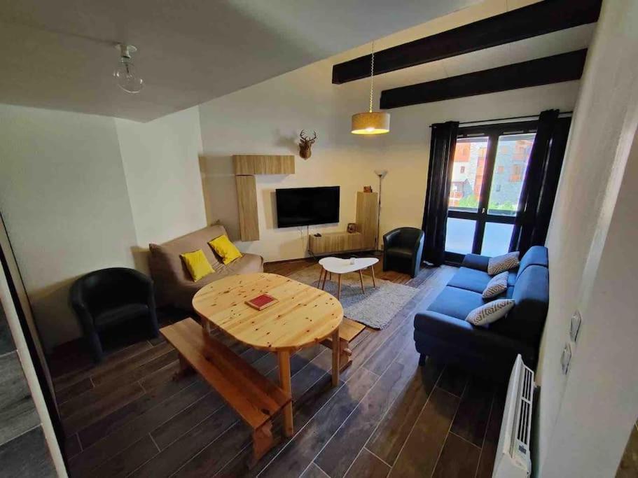 Appartement Cocooning Entierement Renove Les Angles  Buitenkant foto